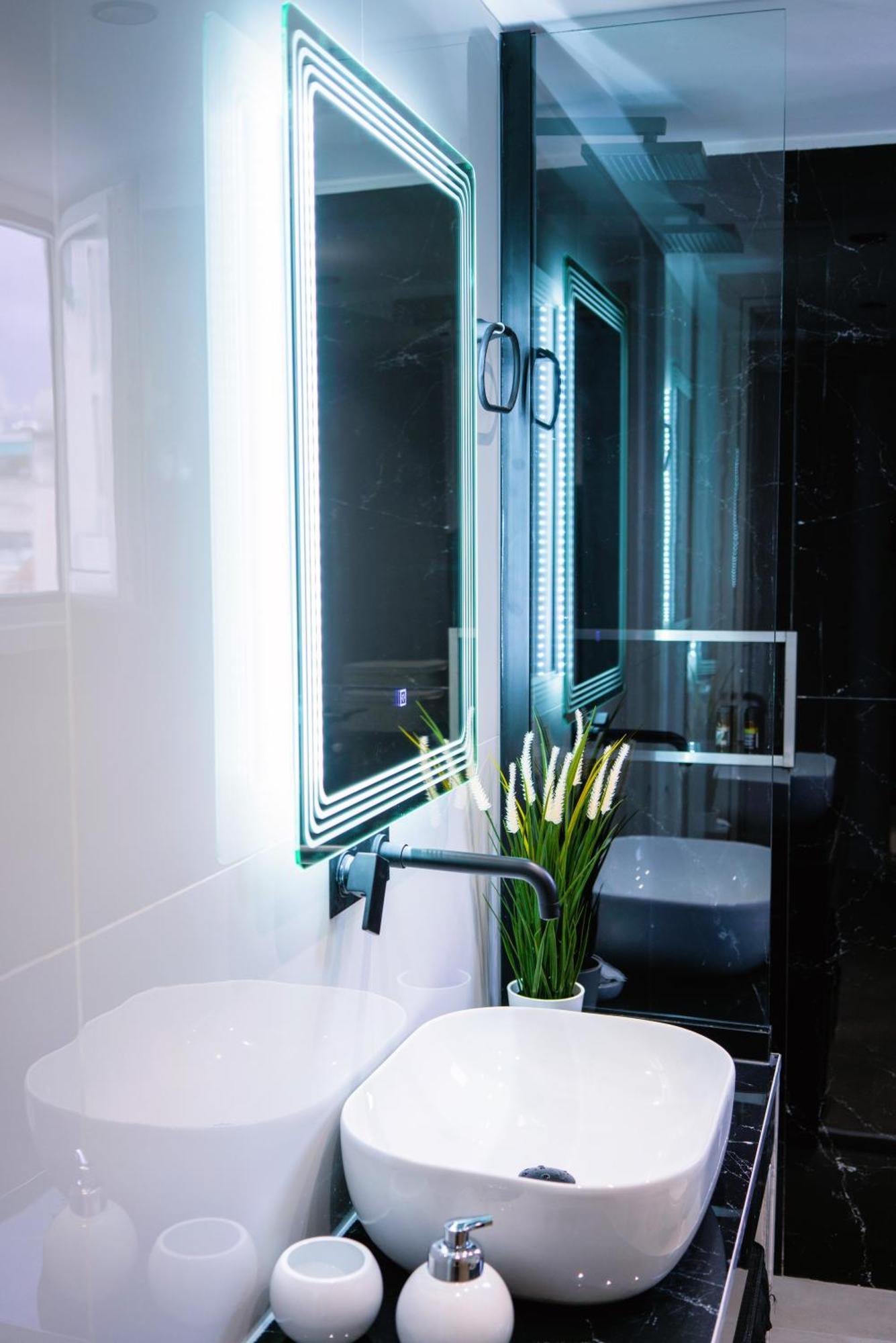 Apartamento Essel Noir - A Hidden Gem With A Magnificent Acropolis View Atenas Exterior foto
