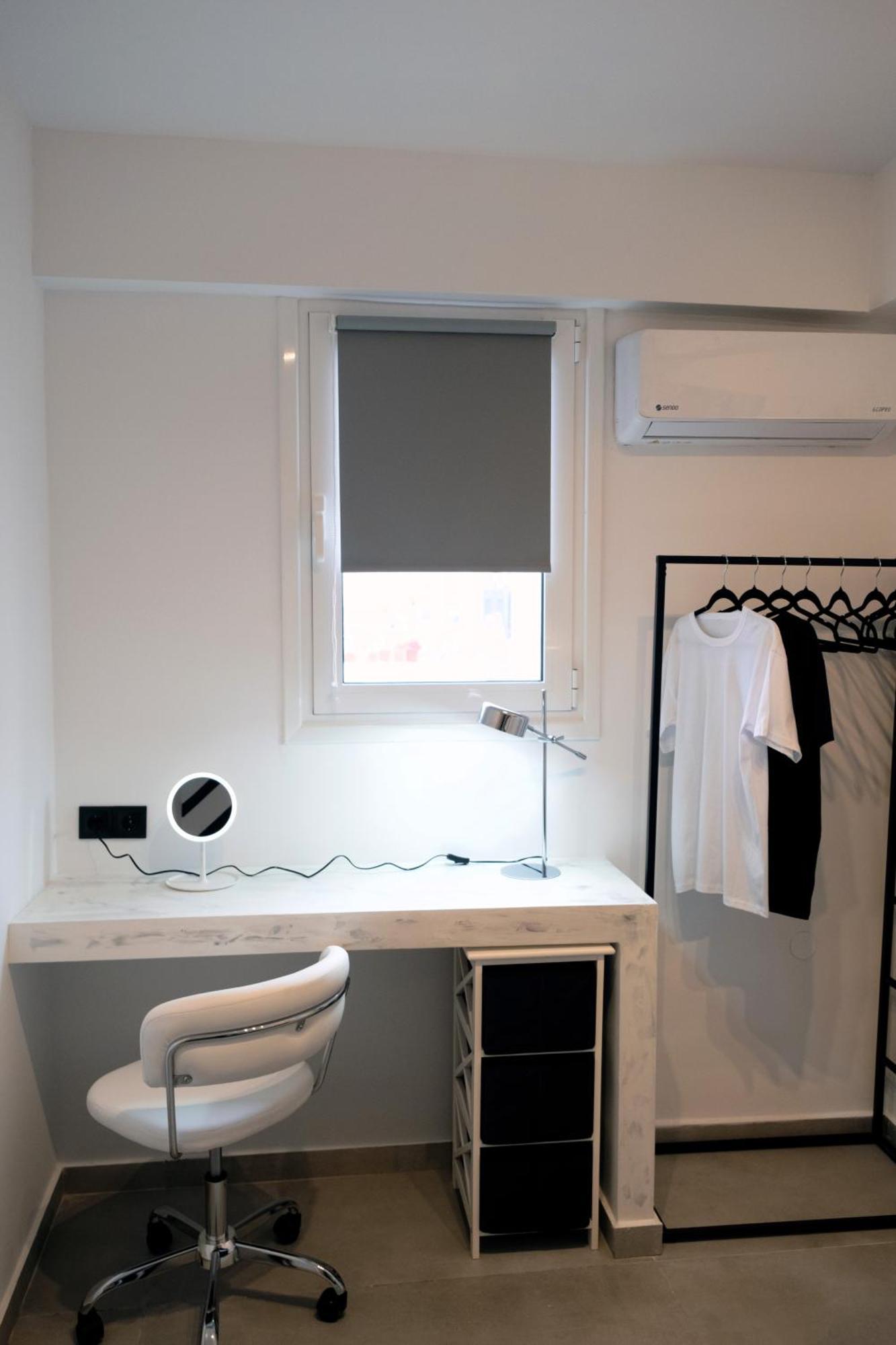 Apartamento Essel Noir - A Hidden Gem With A Magnificent Acropolis View Atenas Exterior foto